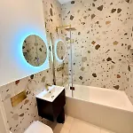 The Nest - Sleeps 7 - Free Off Street Parking شقة بريستول