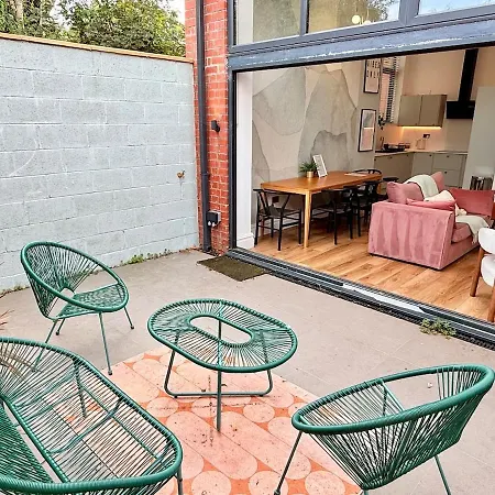 公寓 The Nest - Sleeps 7 - Free Off Street Parking 布里斯托