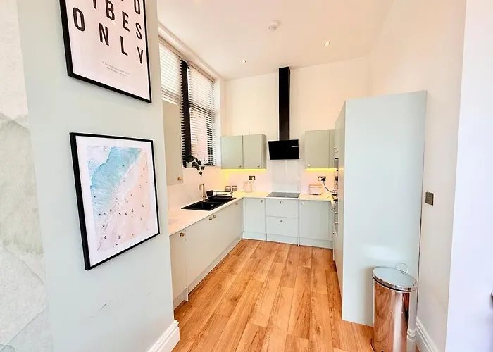 The Nest - Sleeps 7 - Free Off Street Parking ブリストル