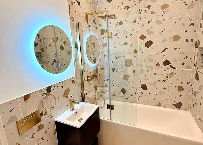 The Nest - Sleeps 7 - Free Off Street Parking 公寓 布里斯托