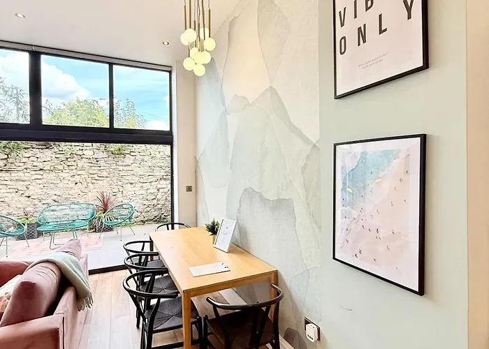 The Nest - Sleeps 7 - Free Off Street Parking * ブリストル